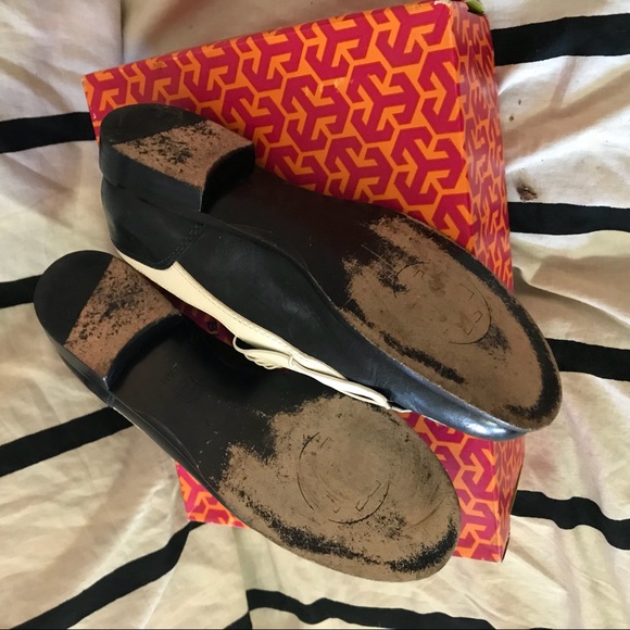 Tory Burch navy Ruth loafers in 7.5 - Picture 2 of 2